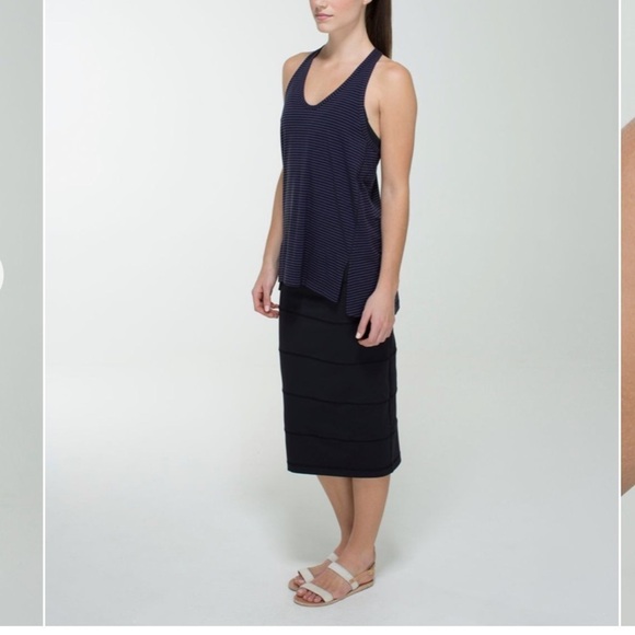 LULULEMON Mountain Tank - Picture 3 of 6